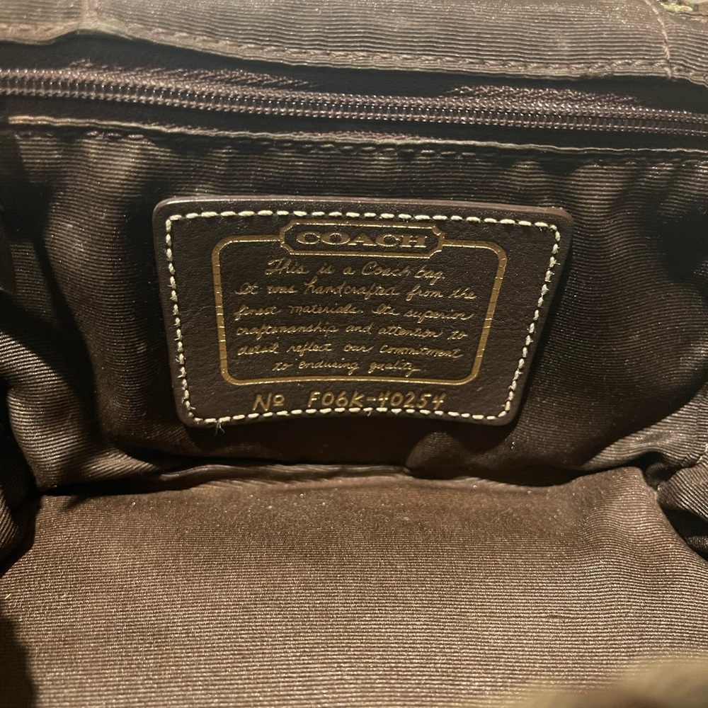 Rare Coach signature cosmetic bag - Picture 6 of 6